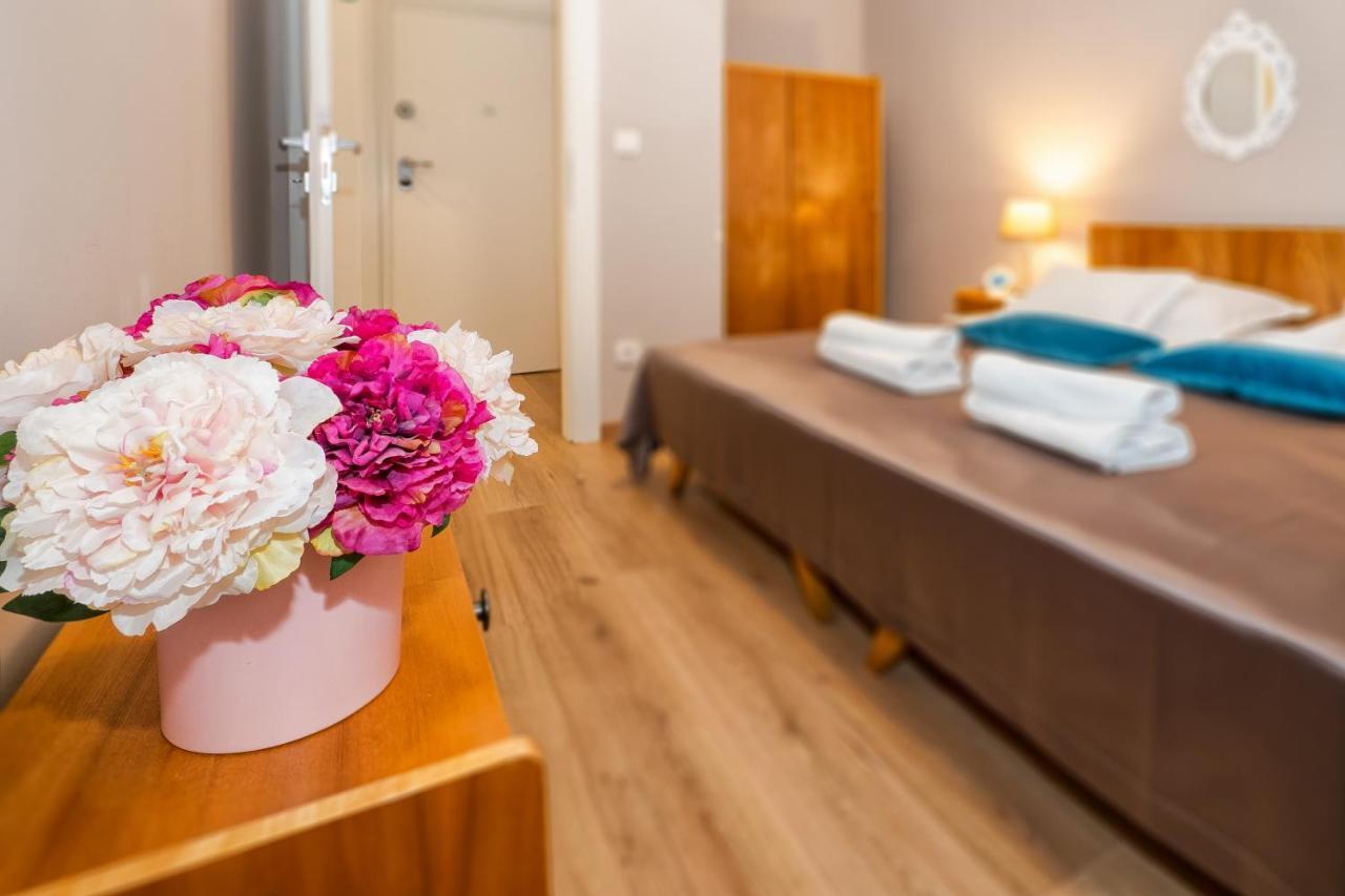 Apartment Queen Teuta In The Heart Of Split Historical Heritage Exterior foto